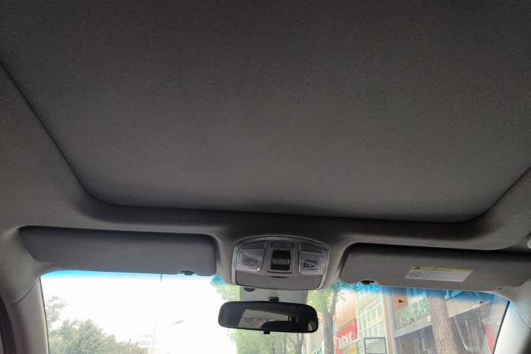 Used Hyundai Tucson 2015 1.6T Dual-Clutch Two-Wheel-Drive Leading Model Headliner