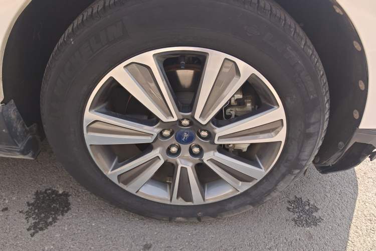 Used Ford Edge 2021 PLUS EcoBoost 245 Two-Wheel-Drive Platinum Edition 5 Seats
