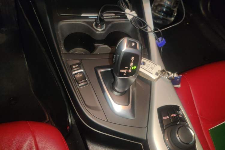 Used BMW 2 Series 2014 220i Leading Model