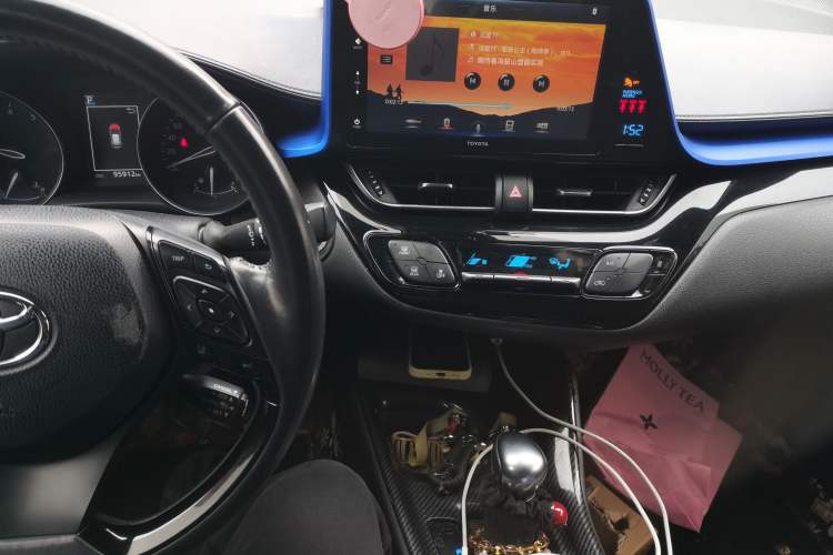 Used Toyota IZOA 2018 2.0L Yichi Edition China V Standard
