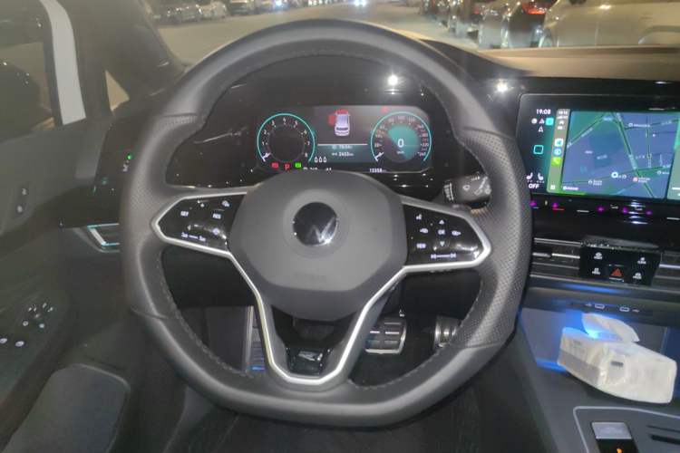 Used Volkswagen Golf 2023 Facelift 280TSI DSG R-Line Lite Steering Wheel