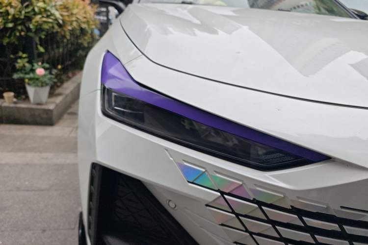 Used CHANGAN UNI-V 2023 1.5T Sport Edition Exterior 6