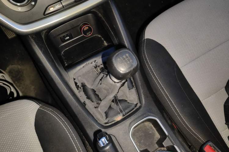 Used Wuling Hongguang S3 2019 1.5L Manual Standard Version China VI Standard
