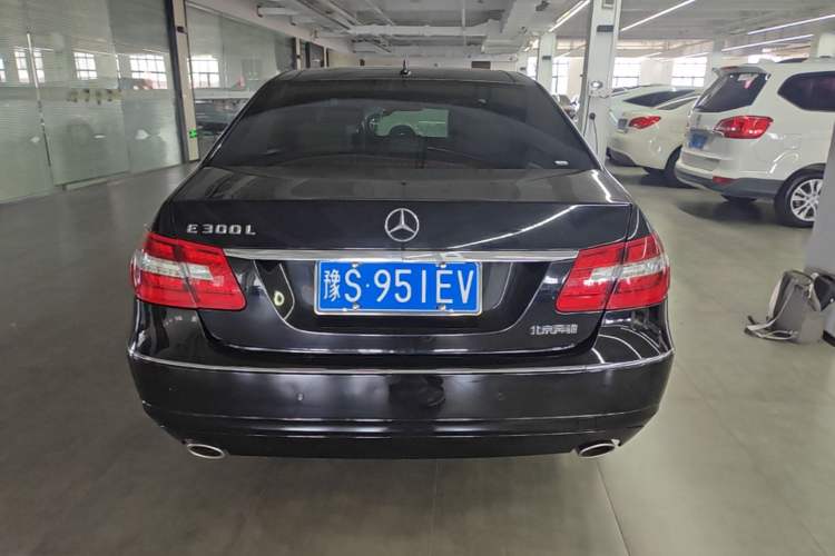 Used Mercedes-Benz E-Class 2012 E 300 L Fashion Model