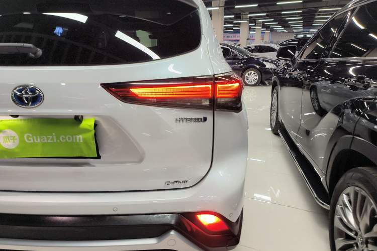 Used Toyota Highlander 2022 Dual-Engine 2.5L Four-Wheel Drive Prestige Version 7 Seats