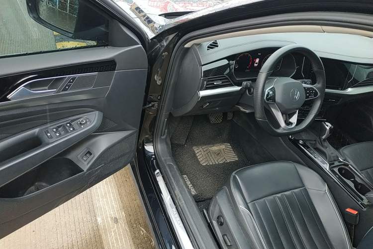 Used Volkswagen Passat 2023 Revised 330TSI Elite Edition Driver Seat