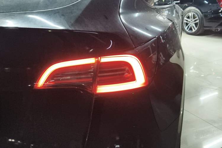 Used Tesla Model Y 2023 Rear-Wheel-Drive Version