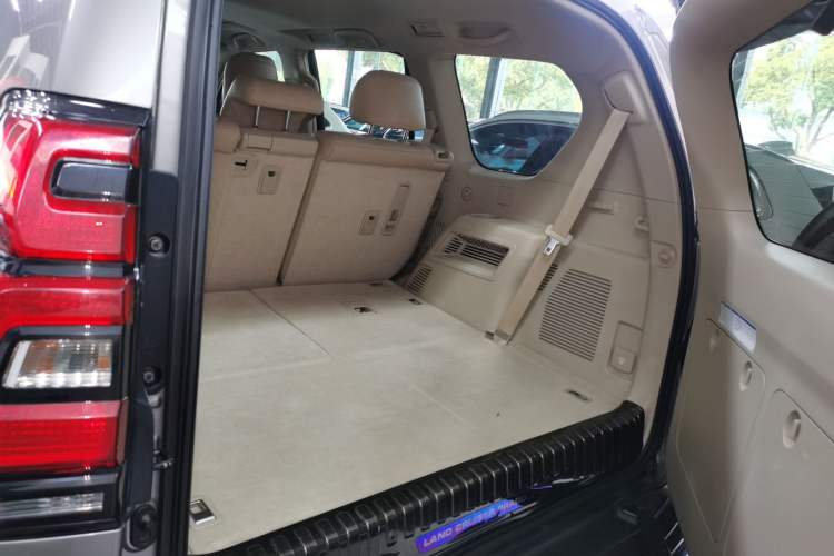 Used Toyota Prado 2018 4.0L TXL Dual Airbags External Mount – Middle East
