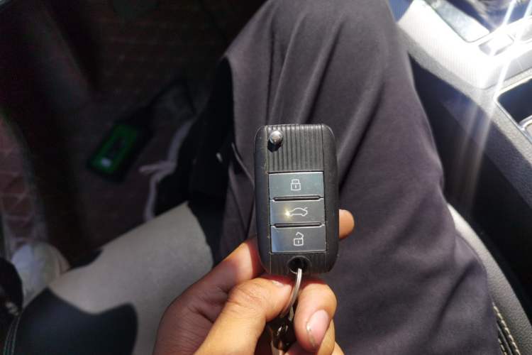 Used Roewe RX5 2019 20T Two-Wheel Drive Automatic Ali Smart Connectivity Platinum Edition
