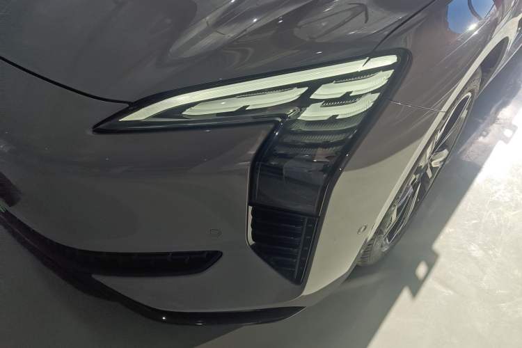 Used Hongqi EH7 2024 760 Pro+ Four-Wheel Drive Version