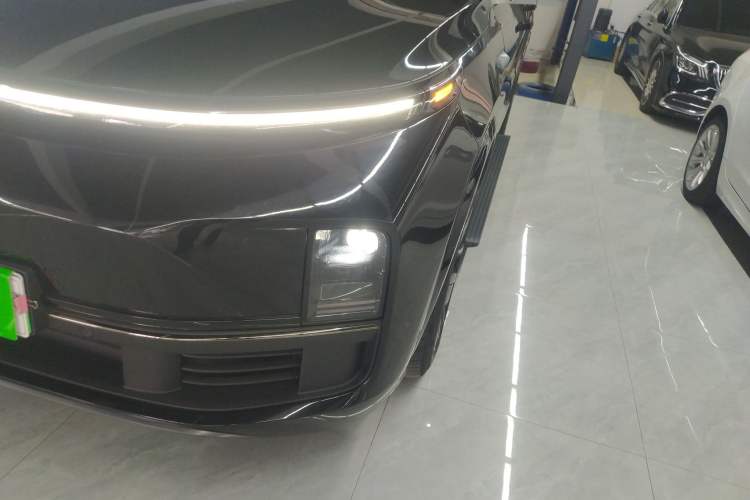 Used Li Auto L8 2023 Pro Model
