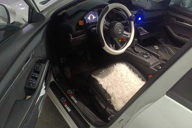 Used Mazda Mazda 3 Axela 2023 2.0L Automatic Zhiqing Edition
