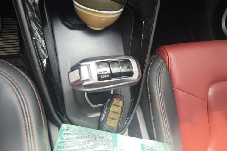 Used Haval H2s 2017 Blue Label 1.5T Dual-Clutch Comfort Model Gear Lever