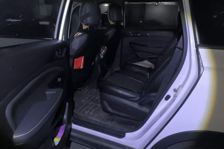 Used CHANGAN OSHAN A800 2018 1.5T Automatic Smart Network Version
