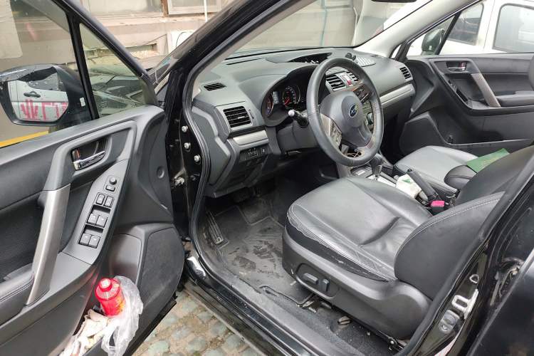 Used Subaru Forester 2014 2.0i Automatic Luxury Edition Driver Seat