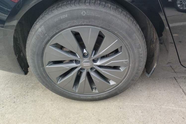 Used Audi A6L 2021 45 TFSI Prestige Elegant Edition Right Rear Wheel Hub