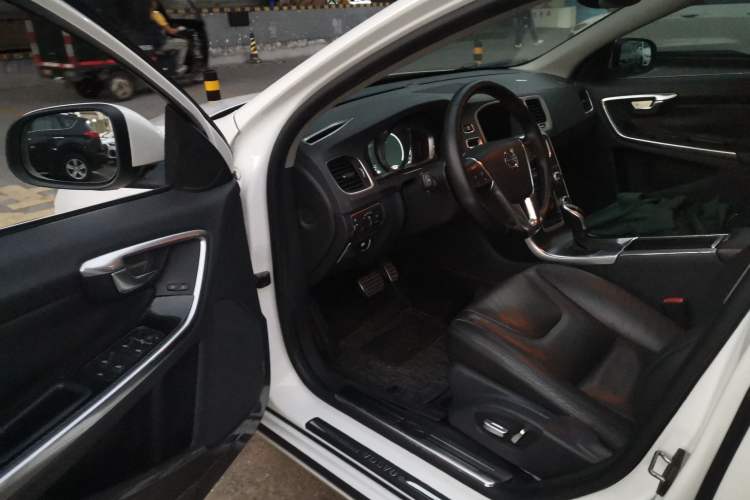 Used Volvo S60 2014 S60L T5 Intelligent Drive Edition
