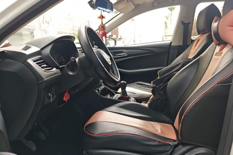 Used Roewe i5 2019 1.5L Manual 4G Connected Langyue Edition
