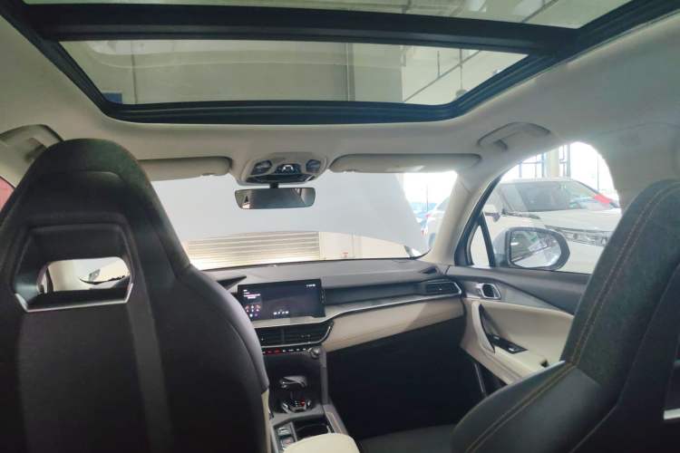 Used Lynk & Co 06 EM-P 2022 PHEV 84 km Range Pro Version
