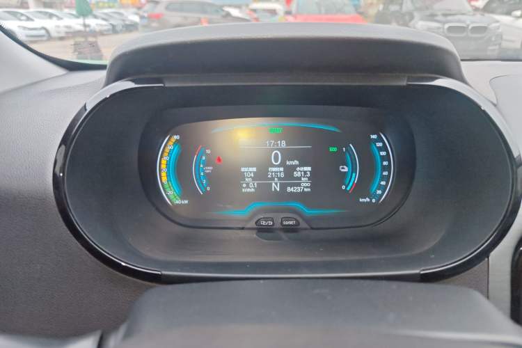 Used Chery QQ Little Ant 2022 Sweet Pink Edition Half-Sugar Version Lithium Iron Phosphate 30 kW 301 km