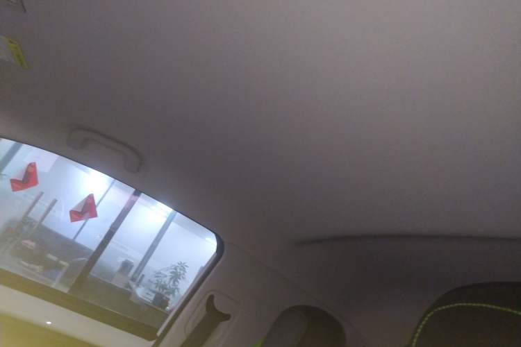 Used Roewe Clever 2021 302 km New Four-Seater Super-Efficient Version