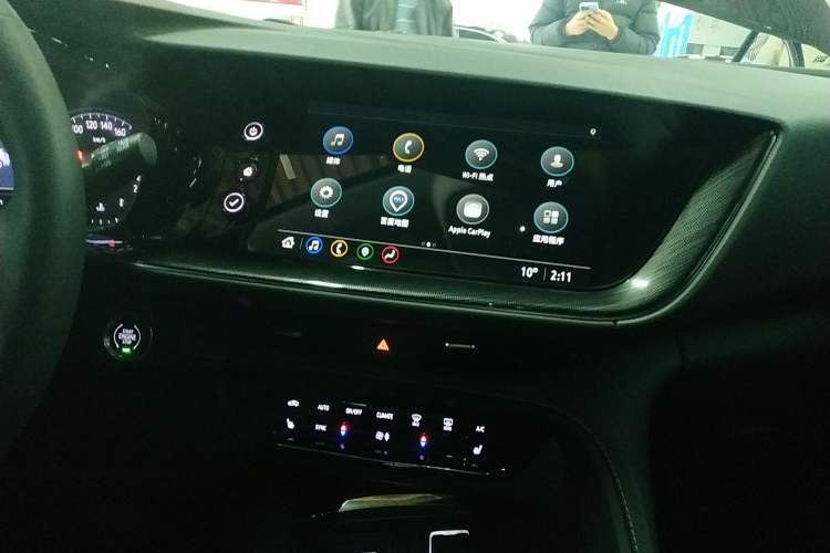 Used Buick Envision 2022 Encore Plus 652T Five-Seat Luxury Model
