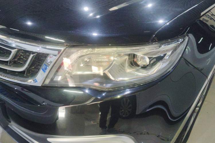 Used Geely Auto Emgrand X7 Sport 2016 1.8TD Automatic ZhiZun Version Left Front Headlight