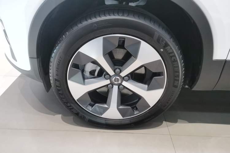 Used Volvo XC40 2024 B4 4x4 Smart Luxury Edition