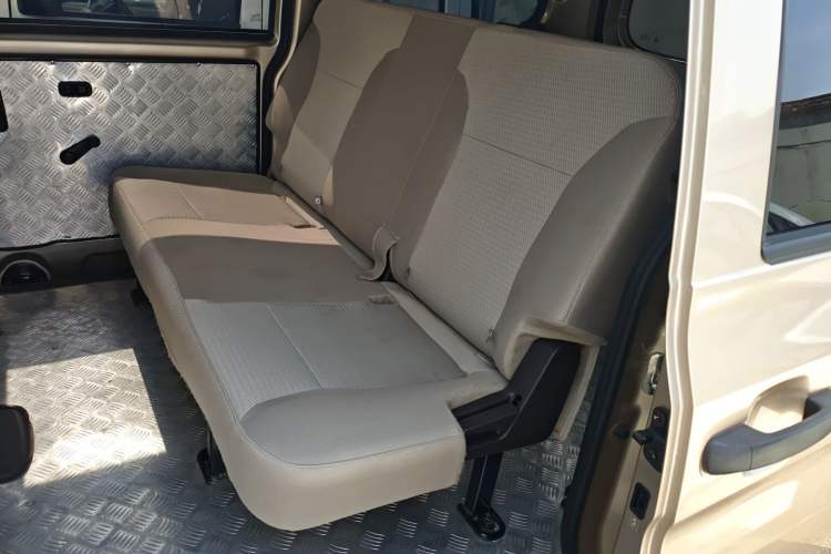 Used Wuling Hongguang V 2022 1.5L Jingqu Edition Electric-Assist LAR
