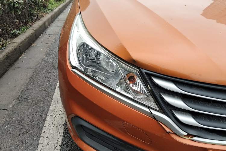 Used Baojun 310 2016 1.2L manual Comfort trim level
