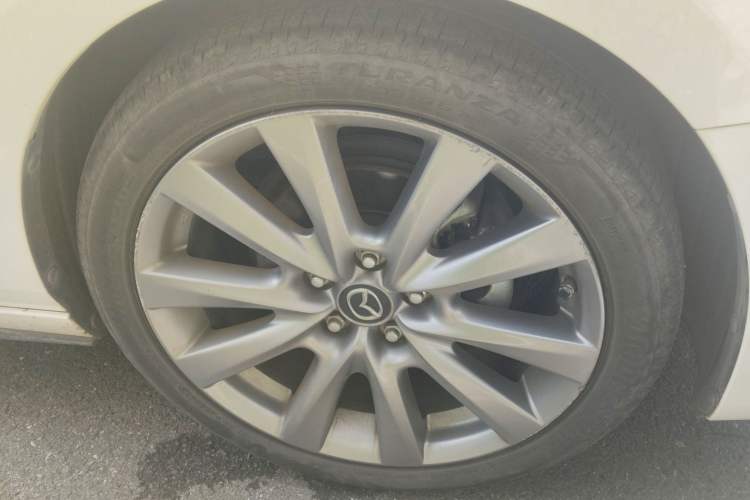 Used Mazda 3 Axela 2020 2.0L Automatic Zhiya Edition Right Front Wheel Hub