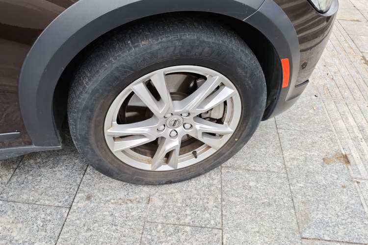 Used Volvo V90 2017 Cross Country T5 AWD Smart Range Edition