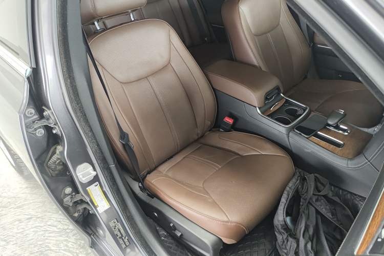 Used Chrysler 300C 2014 3.0L Excellence Edition
