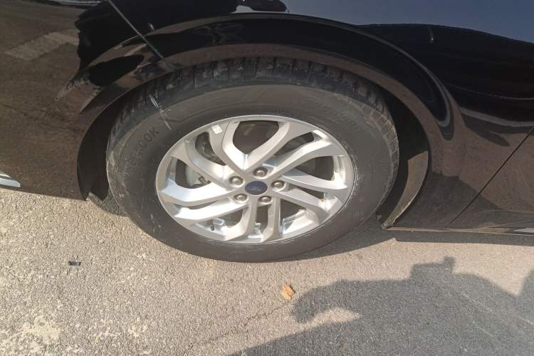 Used Ford Mondeo 2023 EcoBoost 180 Comfort Model Exterior 4