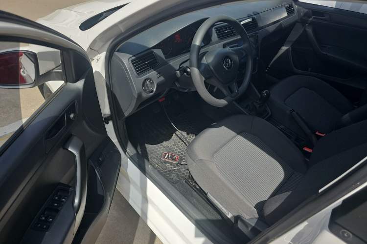 Used Volkswagen Santana 2016 1.6L Manual Fashion Edition