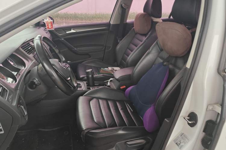 Used Volkswagen Golf 2016 230TSI Automatic Luxury Version
