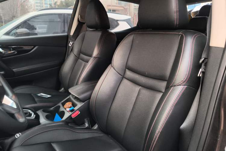 Used Nissan Qashqai 2022 2.0L CVT XV Smart Enjoyment Version Left Front Seat