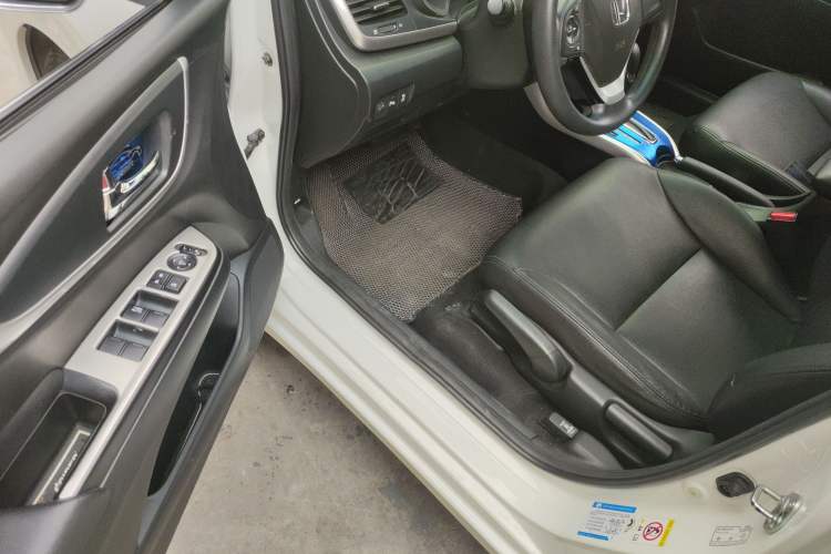 Used Honda Crider 2016 1.8L CVT Luxury Edition Driver Seat