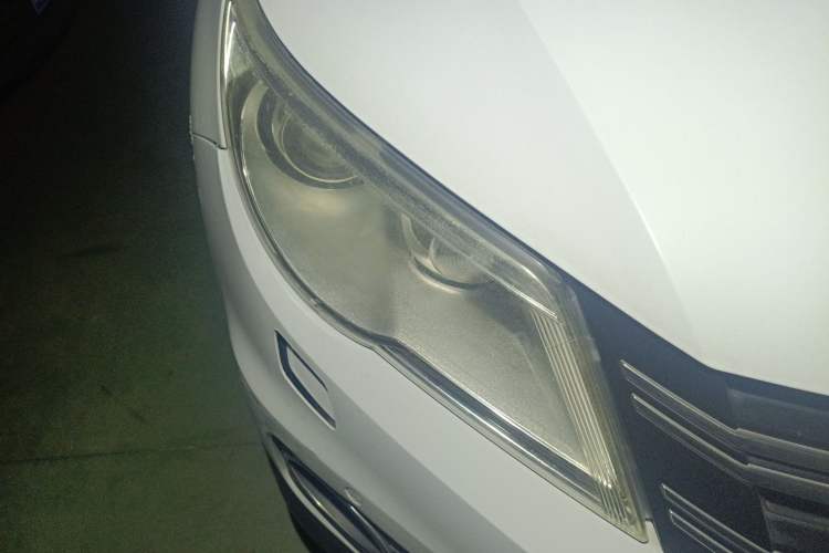 Used Volkswagen Tiguan 2012 1.8TSI Automatic All-Wheel Drive Elite Edition Right Front Headlight