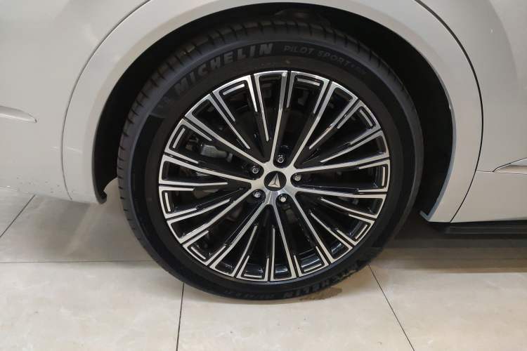 Used Deepal S09 2025 Four-Wheel Drive Ultra+ Custom Edition