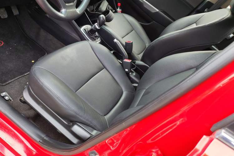 Used Kia K2 2015 Sedan 1.4L MT GLS Left Front Seat