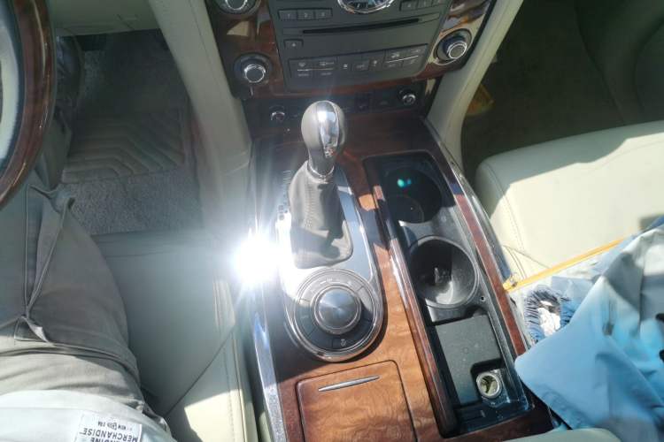 Used Infiniti QX80 2016 5.6L 4WD
