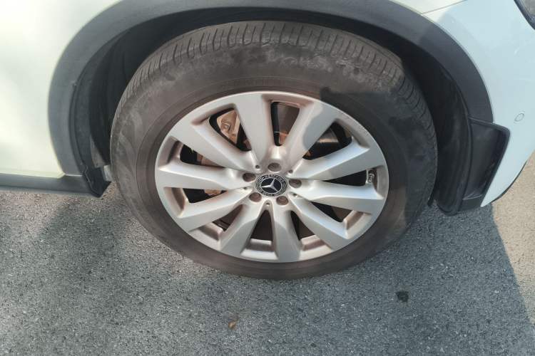 Used Mercedes-Benz GLC Coupe 2020 GLC 260 4MATIC Coupe SUV Right Front Wheel Hub