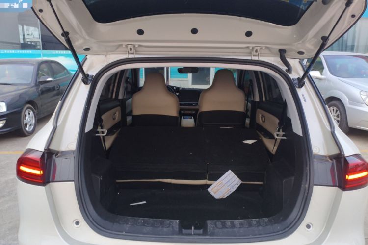 Used Wuling Bingo PLUS 2024 330 km Range Five-Seater Version