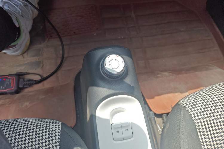 Used Wuling Hongguang MINIEV 2024 3rd Generation 215km Youth Edition Gear Lever