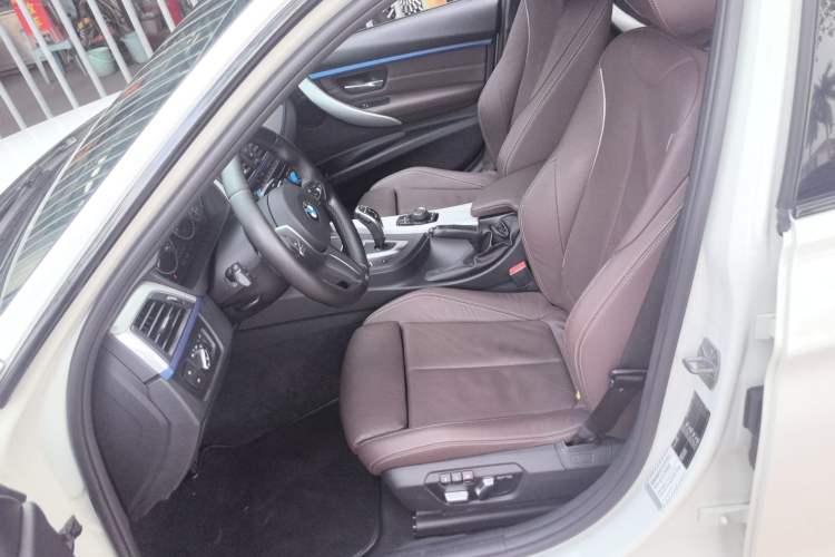 Used BMW 3 Series 2019 320i M Sport Package
