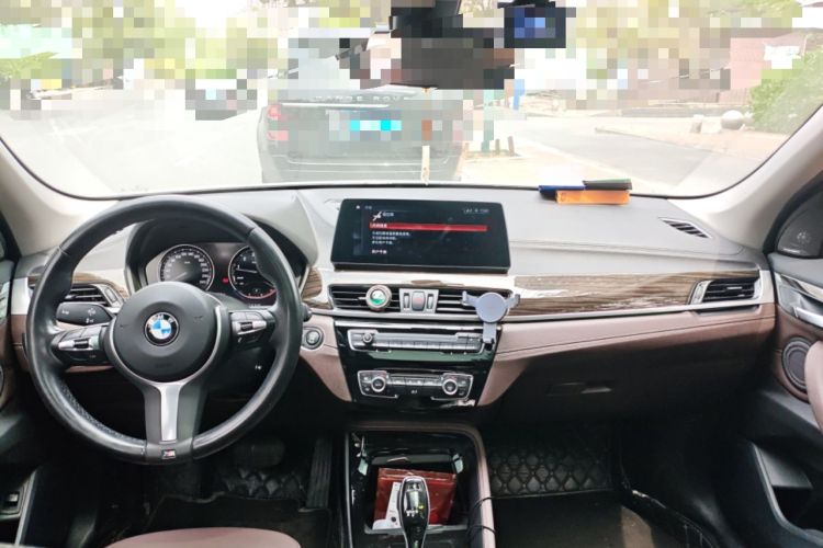 Used BMW X1 2022 Updated xDrive25Li Premium Edition Center Console