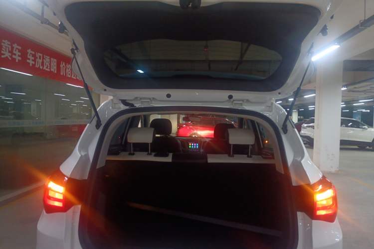 Used CHANGAN CS35 2017 1.6L Manual Luxury Model Trunk