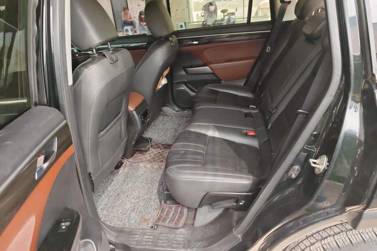 Used GAC Trumpchi GS8 2017 320T Two-Wheel Drive Luxury Smart Connectivity Version (7 Seats)