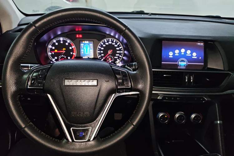Used Haval H6 2018 Sport Edition 1.5T Automatic Two-Wheel Drive Elite Model China V Standard Center Console